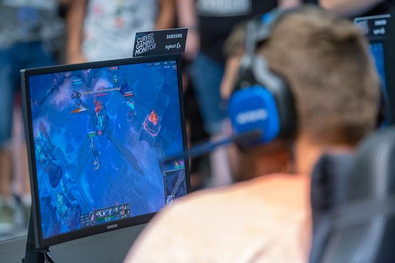 Best 27 Inch Gaming Monitor